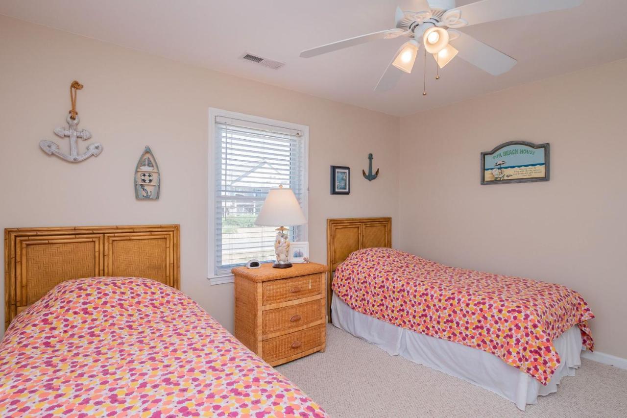 Katie Lou'S Place By Oak Island Accommodations Caswell Beach Dış mekan fotoğraf