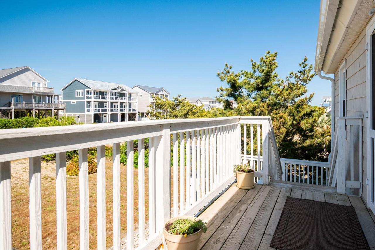Katie Lou'S Place By Oak Island Accommodations Caswell Beach Dış mekan fotoğraf