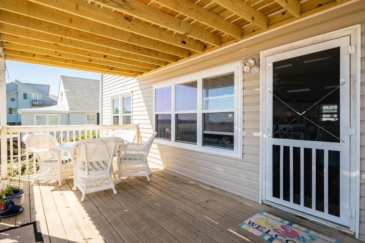 Katie Lou'S Place By Oak Island Accommodations Caswell Beach Dış mekan fotoğraf